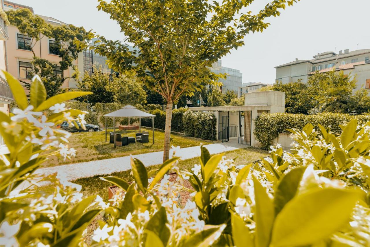 Alpencity Suites Trento Exterior photo